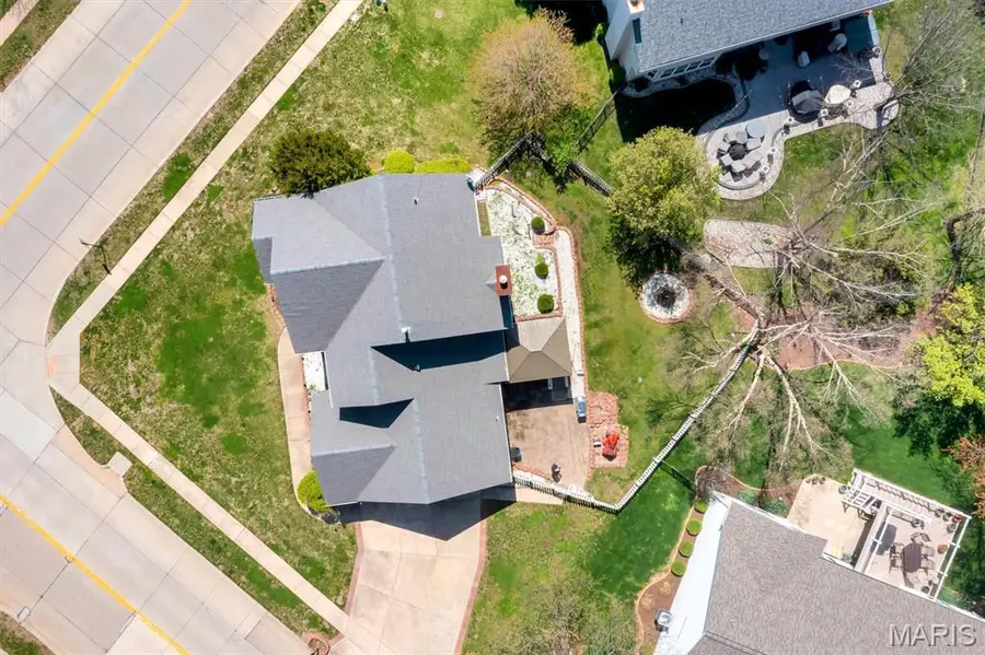 489 Westglen Village Drive, Ballwin, MO 63021 - Image #2