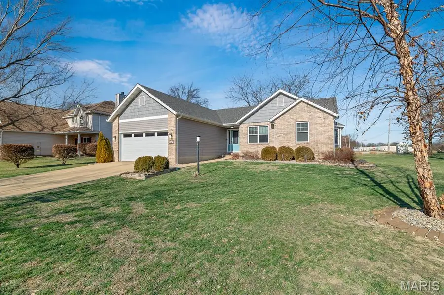 12 Colleen Drive, Edwardsville, IL 62025 - Image #2