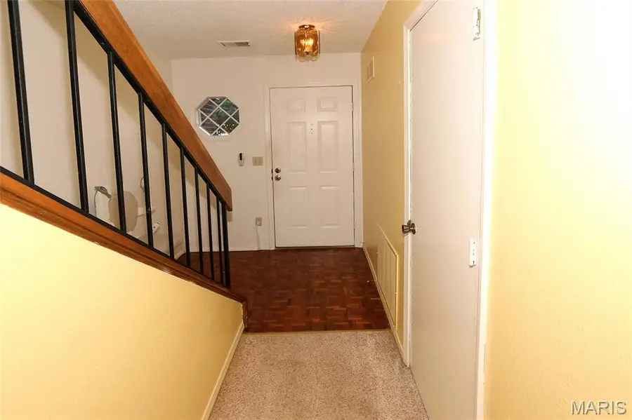 326 Devonshire Court #E, Saint Peters, MO 63376 - Image #2