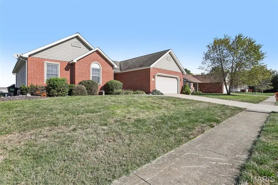 601 Whetstone Lane, Mascoutah, IL 62258 - Image #2