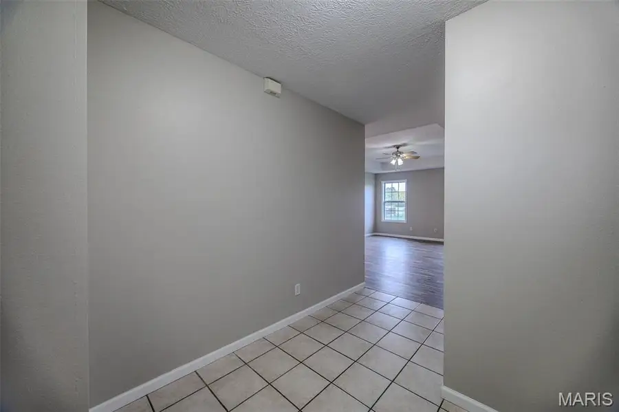 1225 Applelane Drive, Lebanon, MO 65536 - Image #2