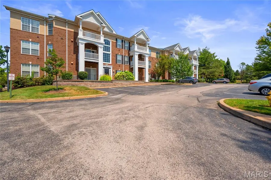 13101 Mill Crossing Court #300, Saint Louis, MO 63141 - Image #2