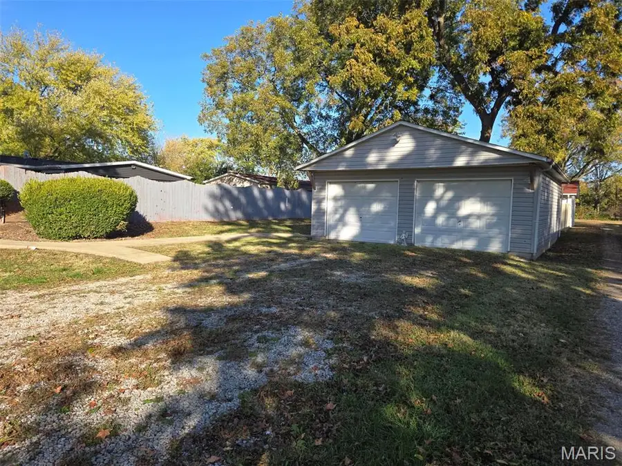 511 Collins Street, Carlyle, IL 62231 - Image #3