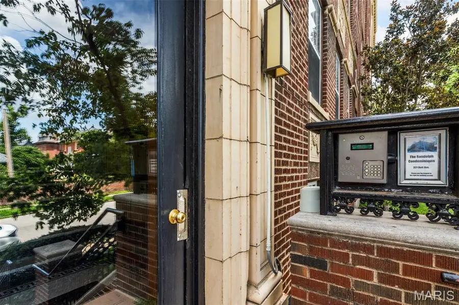 321 Belt Avenue #501, Saint Louis, MO 63112 - #2
