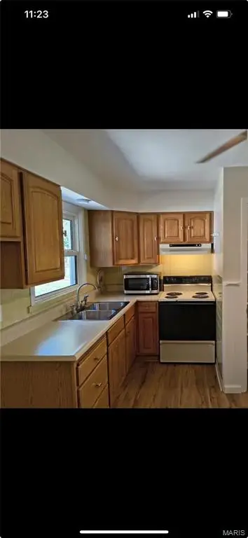 8 Elwood Court, Florissant, MO 63031 - Image #3