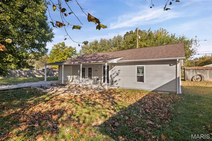 304 Indiana Avenue, South Roxana, IL 62087 - Image #3