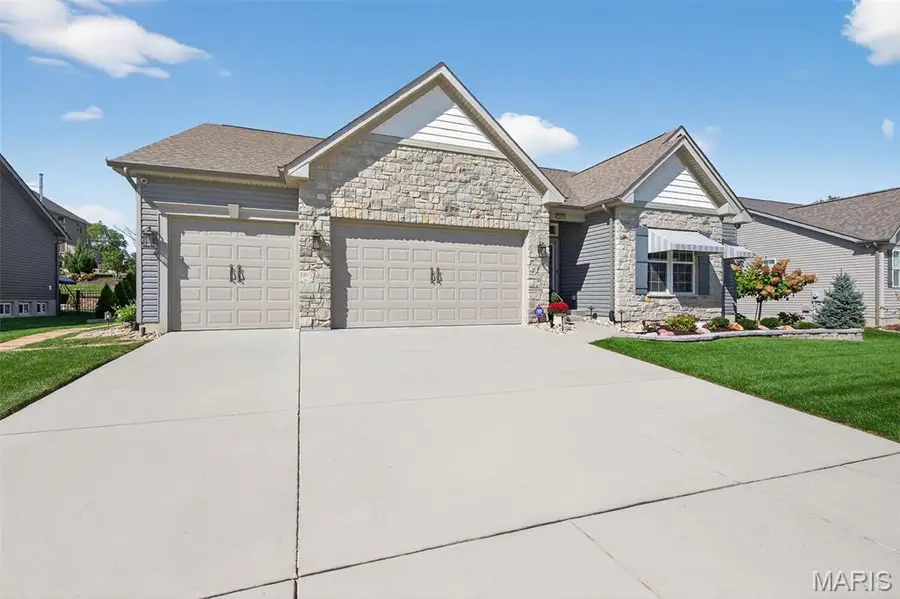 5331 Wilson Court, Oakville, MO 63129 - #2