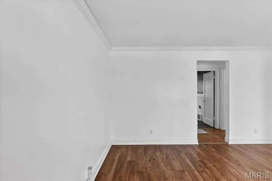 9821 Zenith Drive, Saint Louis, MO 63123 - #2