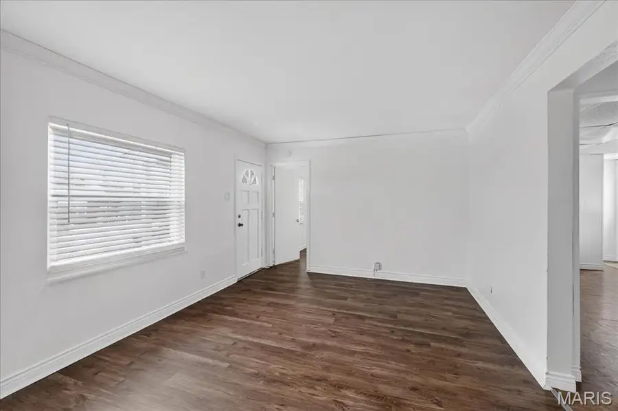 9821 Zenith Drive, Saint Louis, MO 63123 - #3