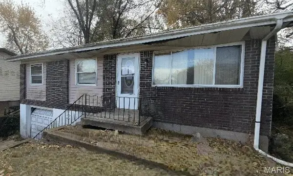 7416 Blanding Drive, St Louis, MO 63135