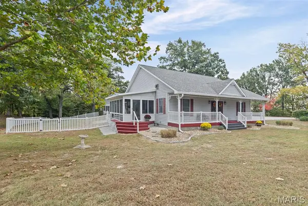 34686 Gun Club Road, Brighton, IL 62012