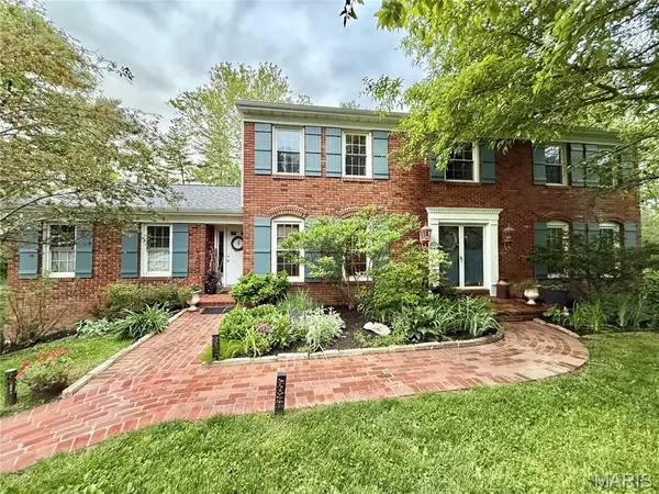 29A Chapel Hill Estates Drive, Town and Country, MO 63131