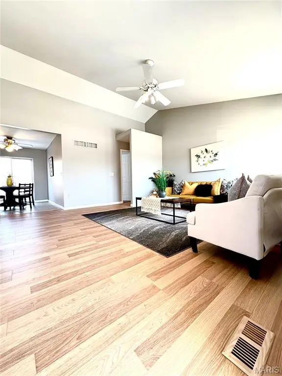 38 Amberly Drive, Saint Peters, MO 63376 - Image #3