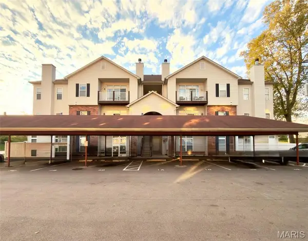 1287 Gardens Circle Drive #2B, St Louis, MO 63125