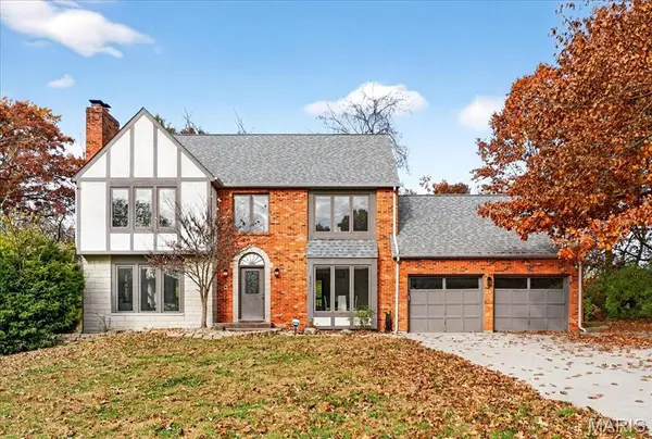 6589 Oak Hill Manor, Glen Carbon, IL 62034