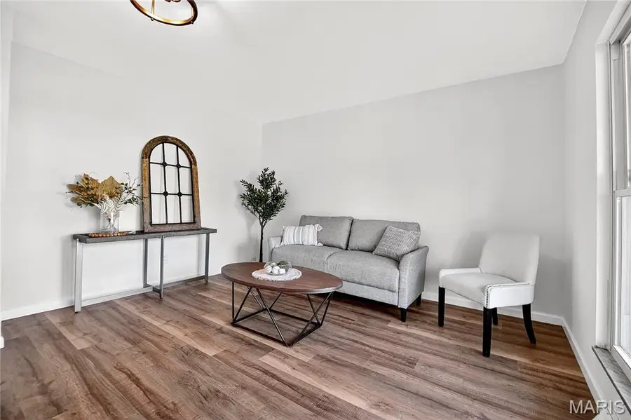 7241 Berkridge Drive, Hazelwood, MO 63042 - Image #3