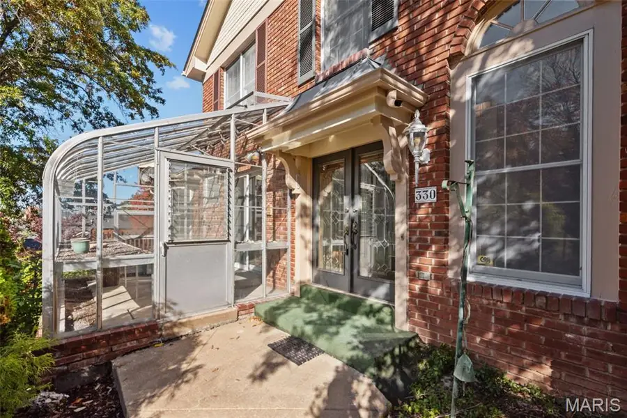 330 Morristown Court, Chesterfield, MO 63017 - Image #3