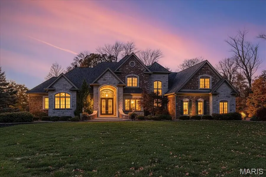 24 Muirfield Lane, Town And Country, MO 63141 - Image #2