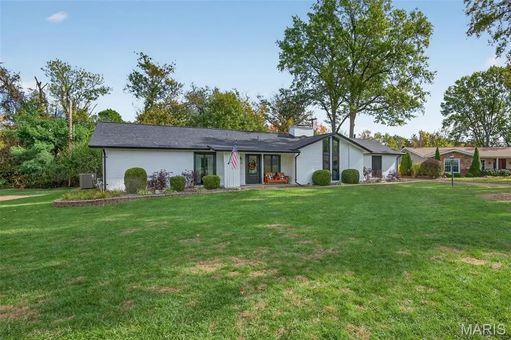 106 Five Meadows Lane, Ballwin, MO 63011 - #1