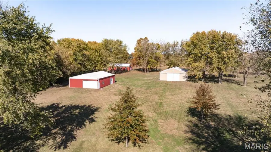 221 E Roosevelt Drive, Moro, IL 62067 - Image #3