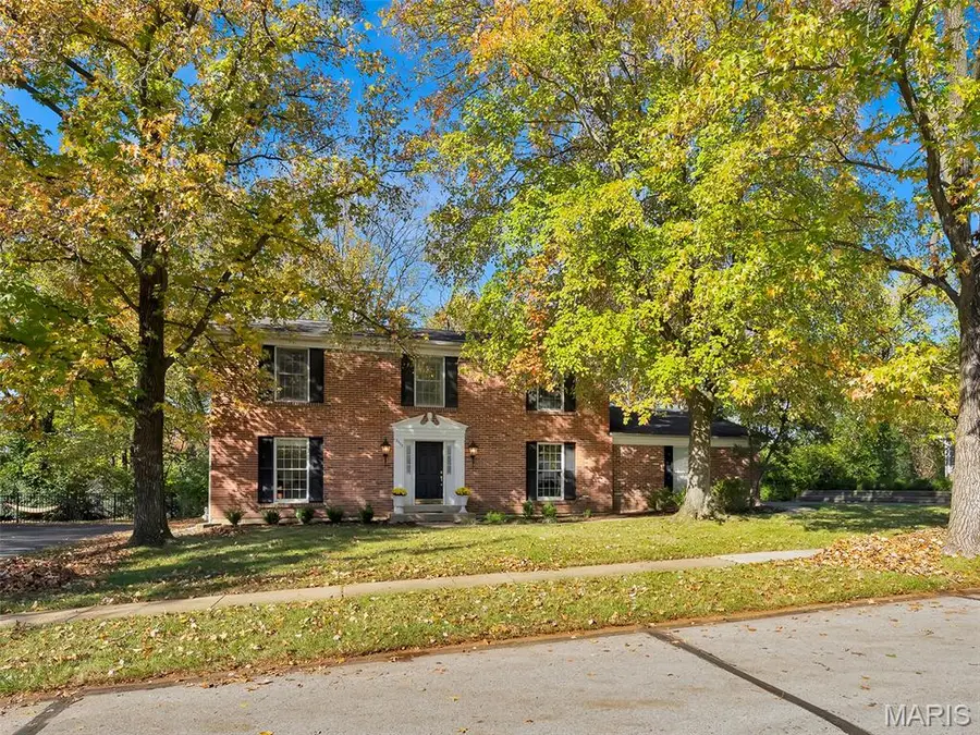 2323 Hollyhead Drive, Saint Louis, MO 63131 - Image #3