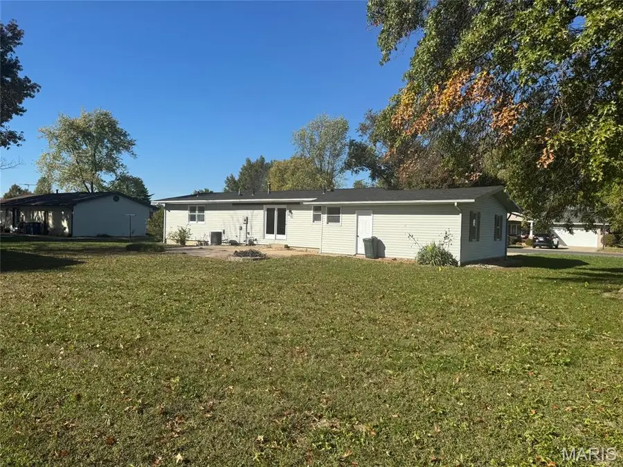 102 Debra Drive, Albers, IL 62215 - Image #3