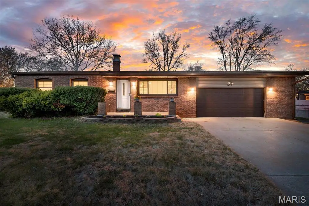 1045 Estes Drive, Florissant, MO 63031 - #1