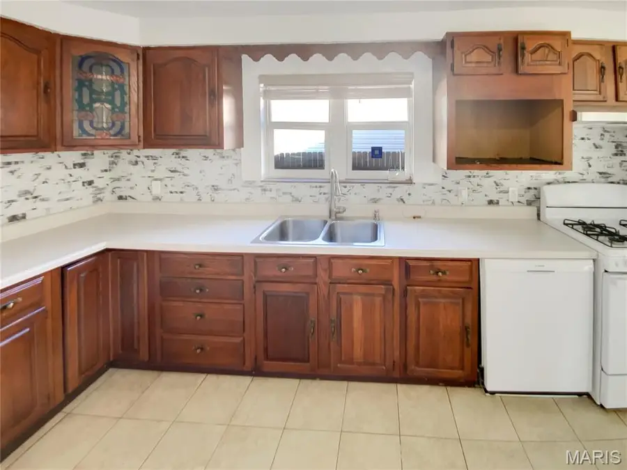 807 Huber Street, Festus, MO 63028 - Image #2