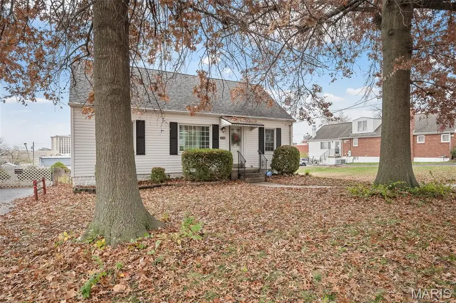 3746 Fee Fee Road, Bridgeton, MO 63044 - Image #2