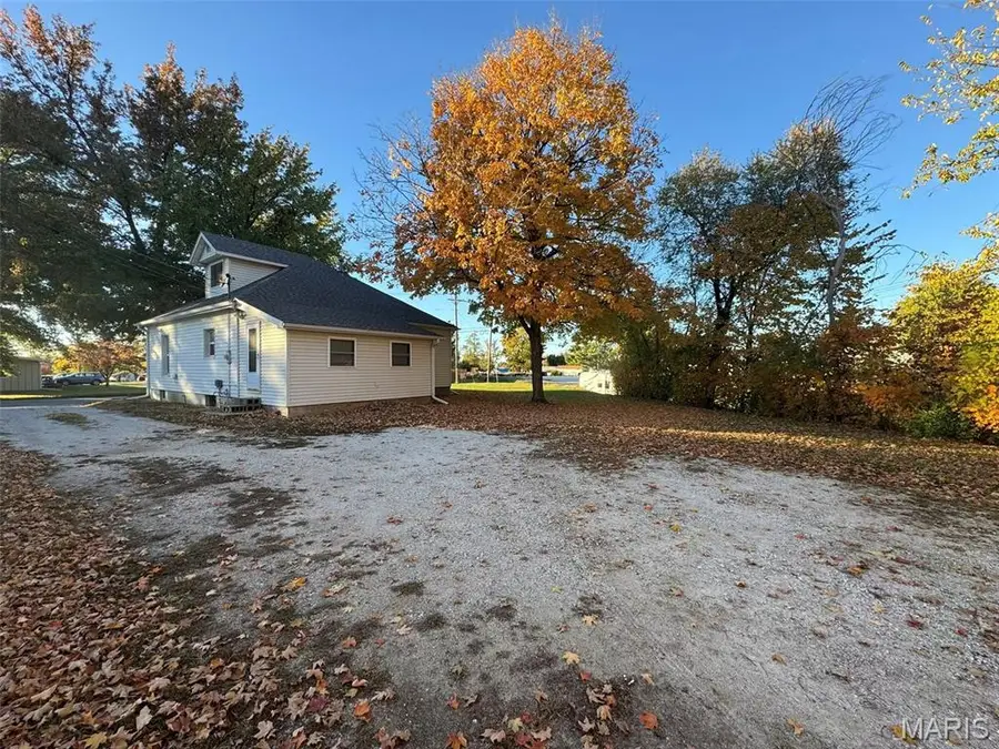 905 S Spring Street, Palmyra, MO 63461 - Image #2