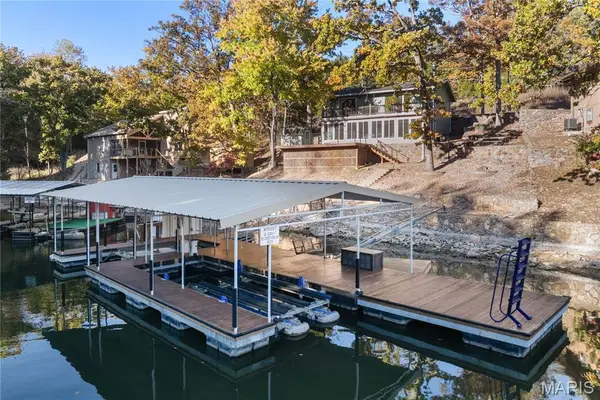 62 Crestview Lane, Sunrise Beach, MO 65079