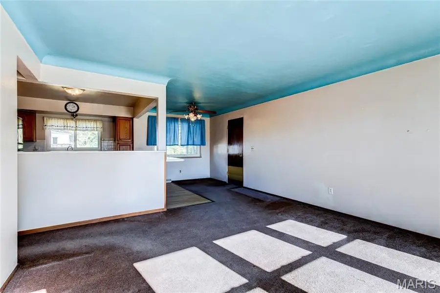 35 Flamingo Drive, Hazelwood, MO 63042 - Image #2