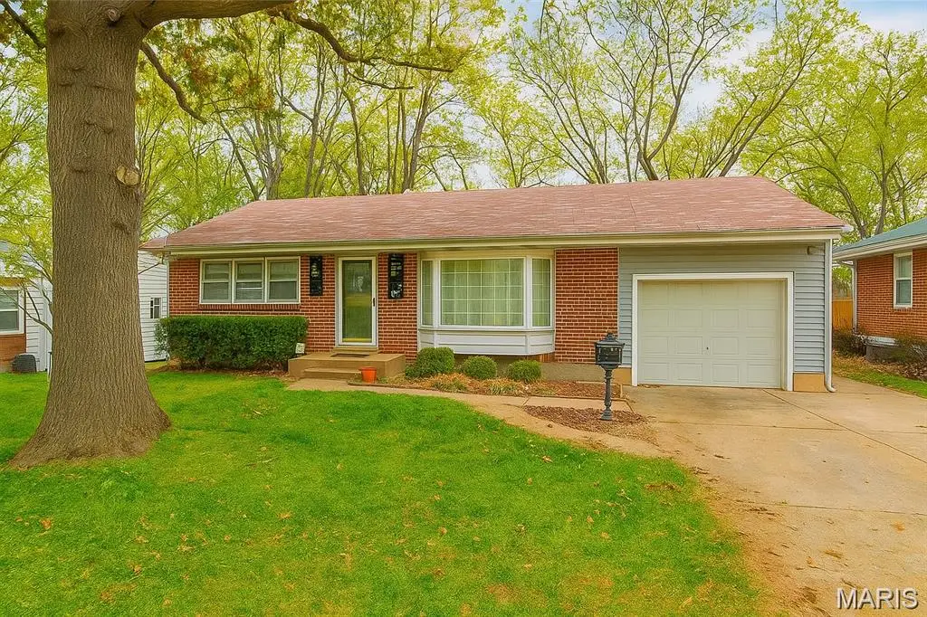 1260 Gahan Drive, Florissant, MO 63031 - Image #1