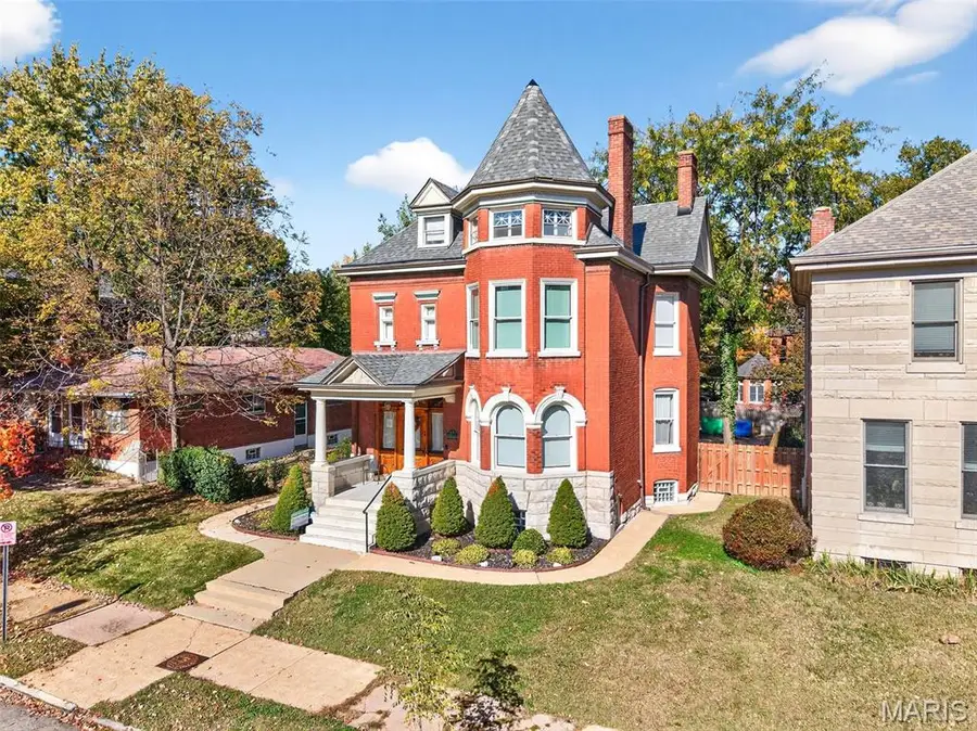 3209 Shenandoah Avenue, Saint Louis, MO 63104 - Image #2