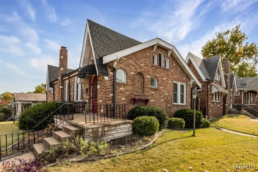 3892 Kingsland Court, Saint Louis, MO 63116 - Image #3