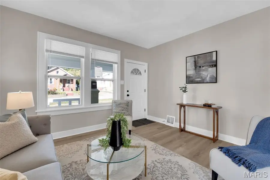 8916 Windom Avenue, Overland, MO 63114 - Image #3