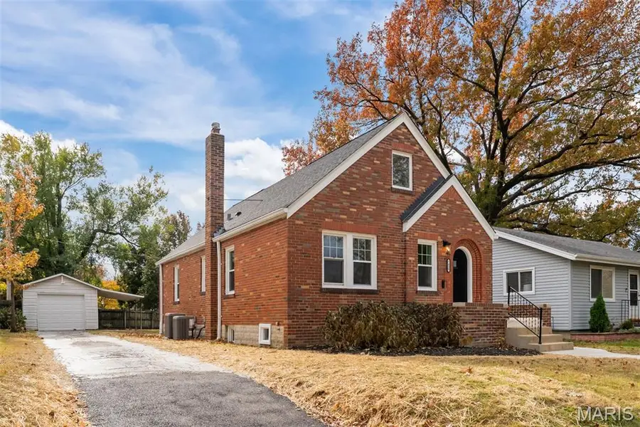 7630 W Bruno Avenue, Saint Louis, MO 63117 - Image #3