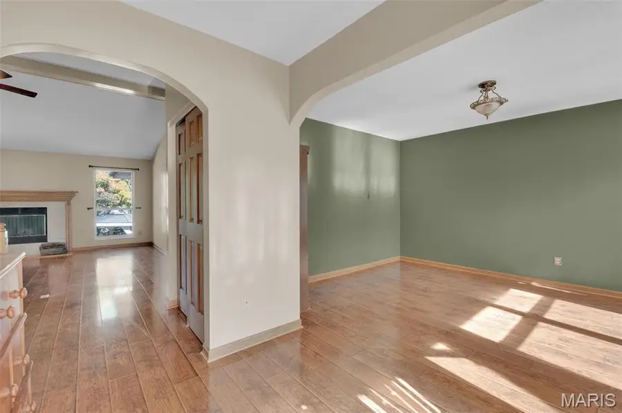 440 Willow View Lane, Saint Peters, MO 63376 - Image #2