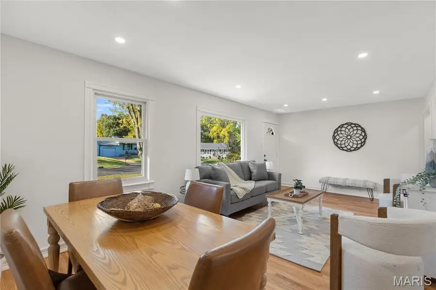 10506 Kamping Lane, Saint Louis, MO 63123 - Image #3