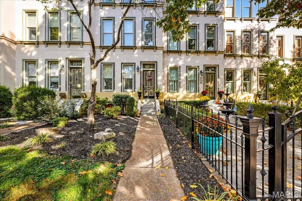 2215 Park Avenue, Saint Louis, MO 63104 - Image #1