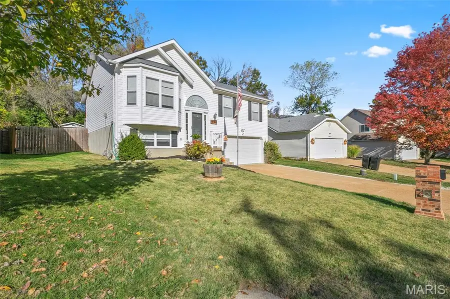 1047 Fenton Park Drive, Fenton, MO 63026 - Image #2