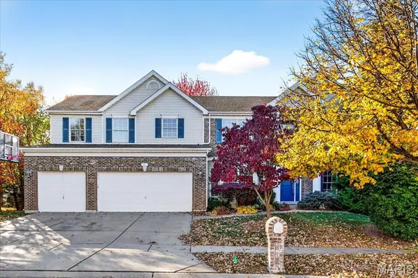 811 Wheaton Way, Creve Coeur, MO 63141