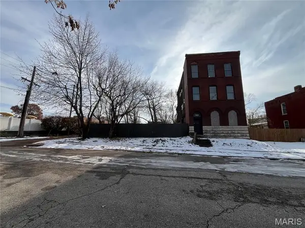 2618 Geyer Avenue, St Louis, MO 63104