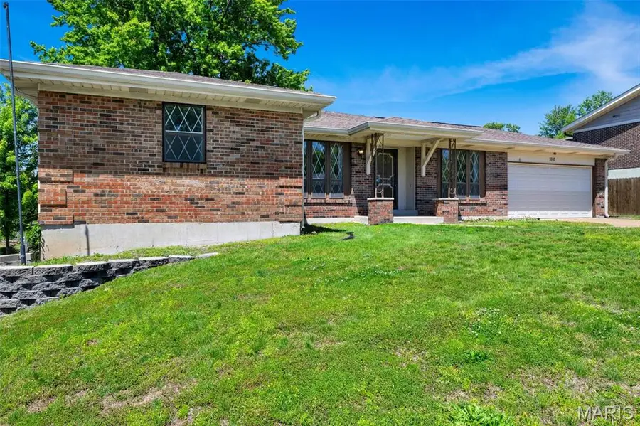 9243 Roger Lee Lane, Saint Louis, MO 63126 - #3