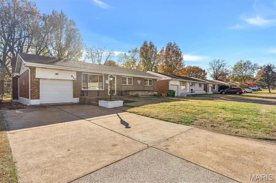 920 Lebon Drive, Saint Louis, MO 63137 - Image #3