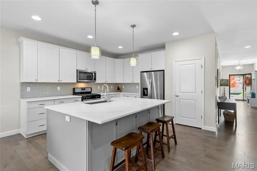 6205 Mackenzie Valley Court, Saint Louis, MO 63123 - Image #3