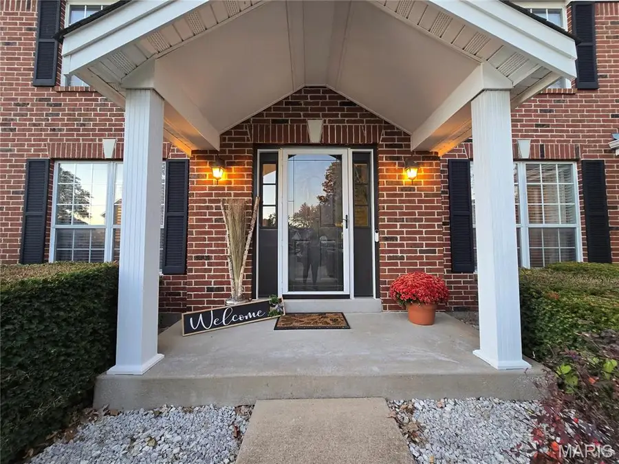11469 Patty Ann Drive, Saint Louis, MO 63146 - Image #2