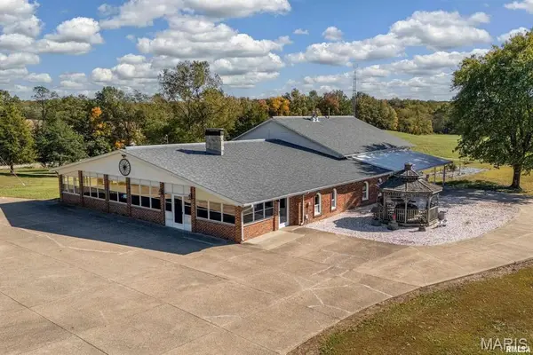 6694 Shamrock Road, Tamaroa, IL 62888