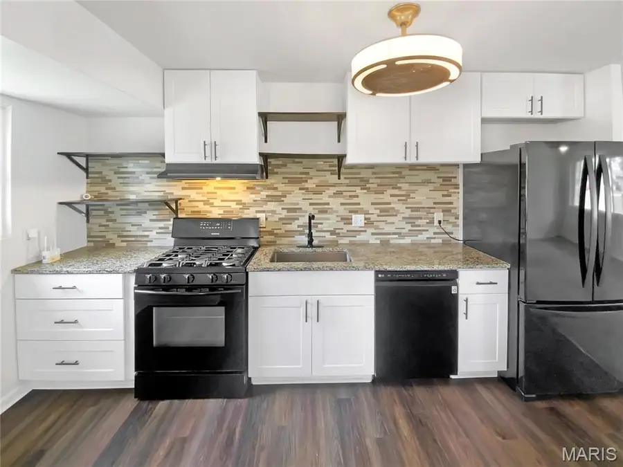 2230 Glenoro Drive, Florissant, MO 63033 - Image #2