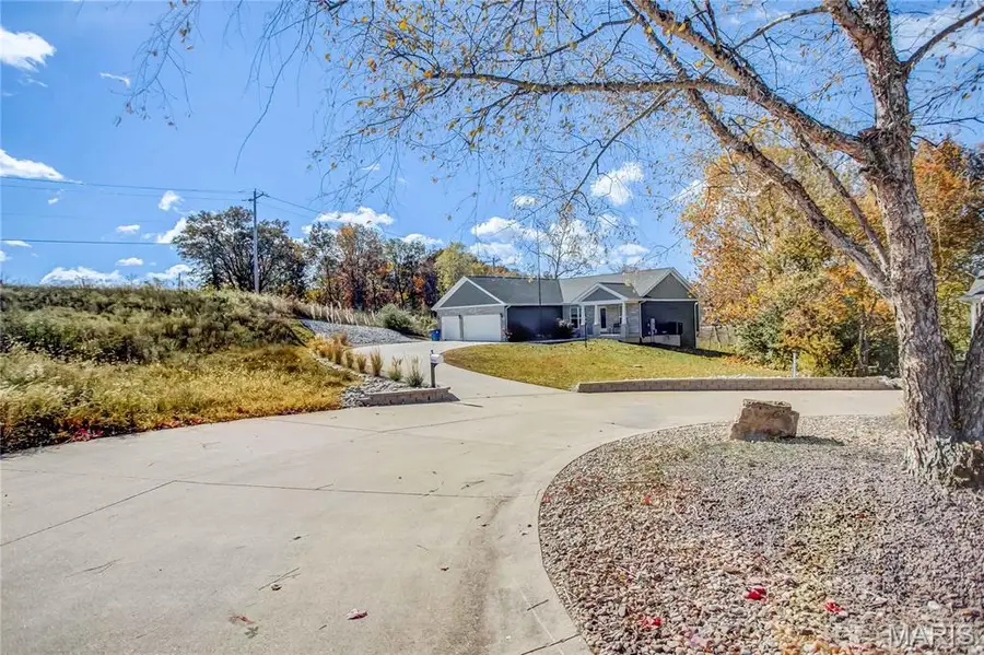 25714 Walnut Creek Drive, Dow, IL 62022 - Image #3